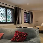 Le Clos Saint Jean, Vue Cite, Piscine Et Parking Appartement *