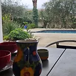 Le Clos Saint Jean, Vue Cite, Piscine Et Parking קרקסון