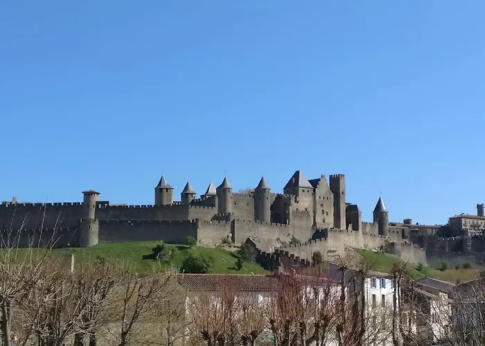 Le Clos Saint Jean, Vue Cite, Piscine Et Parking *