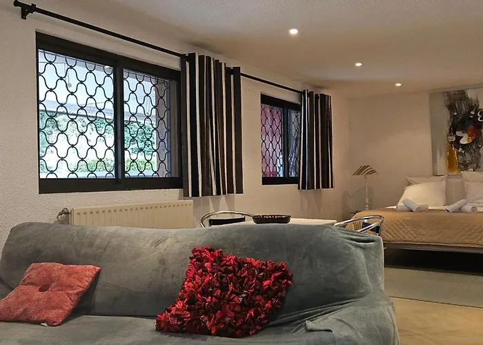 Le Clos Saint Jean, Vue Cite, Piscine Et Parking Apartament *