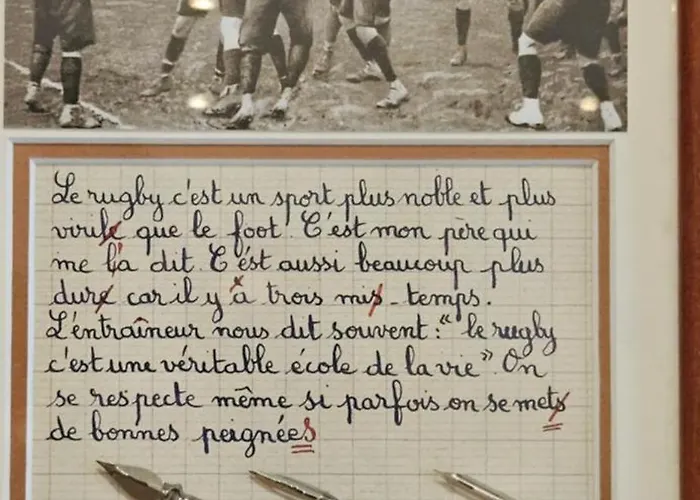 Le Clos Saint Jean, Vue Cite, Piscine Et Parking *