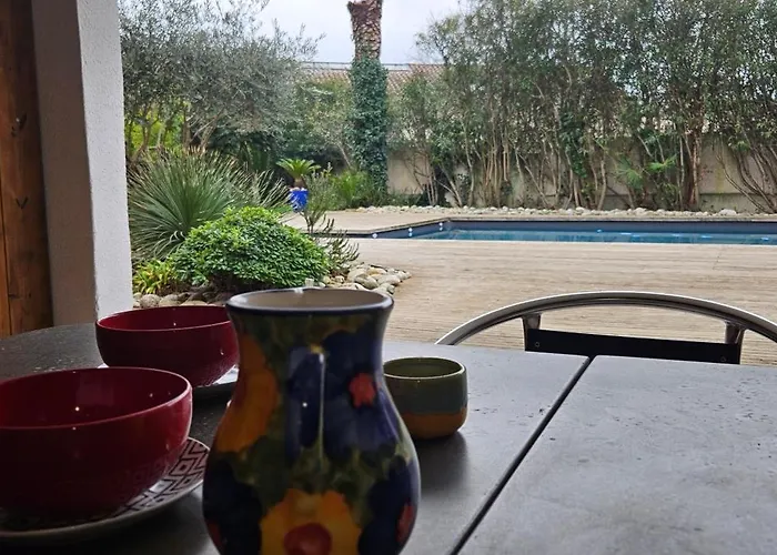 Le Clos Saint Jean, Vue Cite, Piscine Et Parking Carcassonne