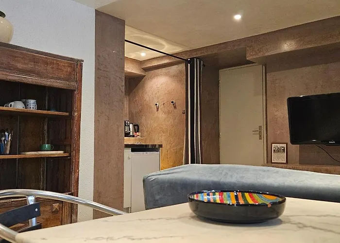 Le Clos Saint Jean, Vue Cite, Piscine Et Parking Apartament